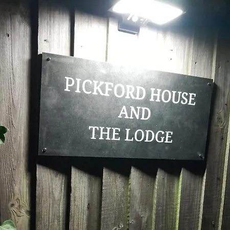 The Lodge At Pickford House Nec And B'Ham Airport, Coventry Exterior photo